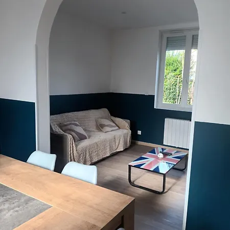 Charming Charmes Charmes (Aisne)