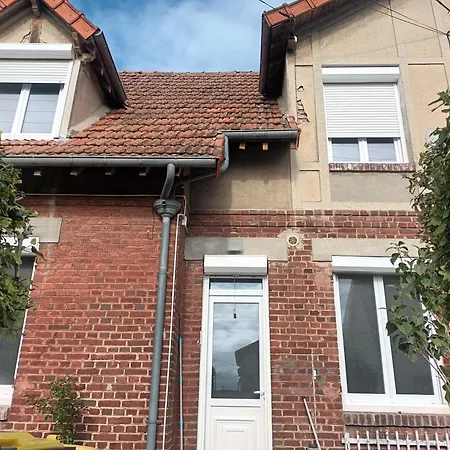 Charming Charmes בית נופש *